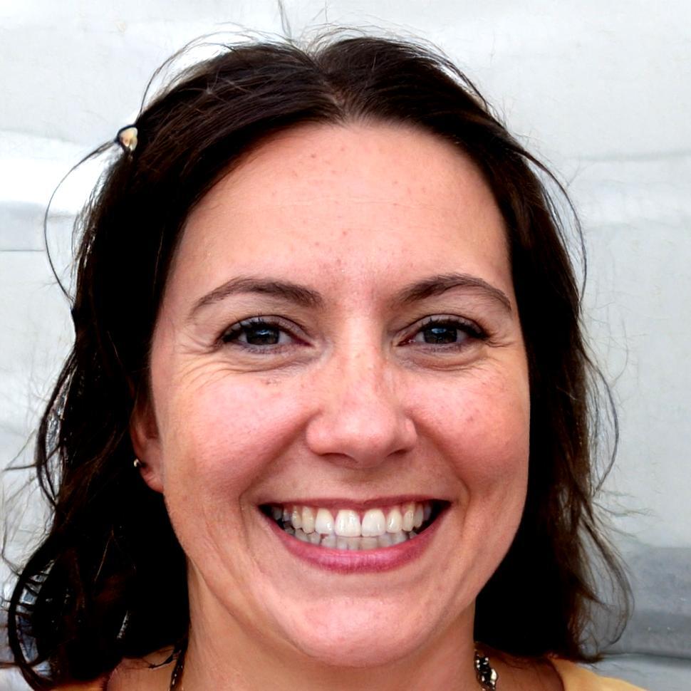 Bronwen Thistlewood, Lead Financial Educator